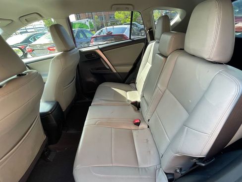 Used 2015 Toyota RAV4 LE image 21