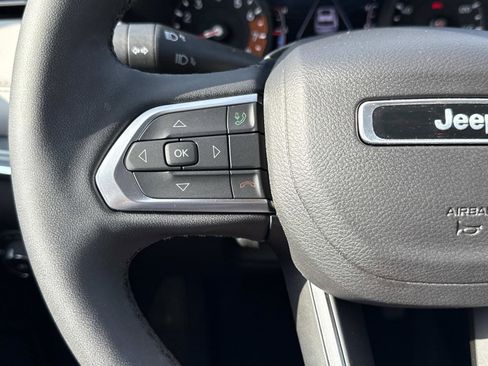 Used 2024 Jeep Compass Limited image 8