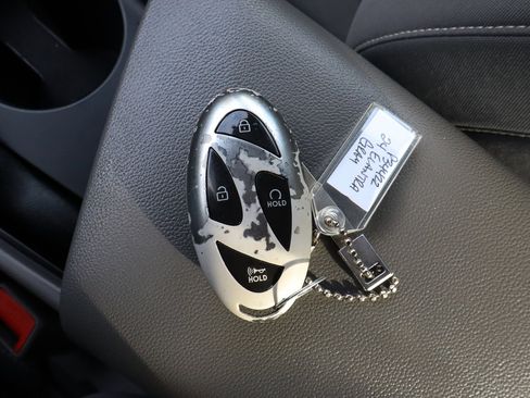 Used 2024 Hyundai Elantra SEL image 28