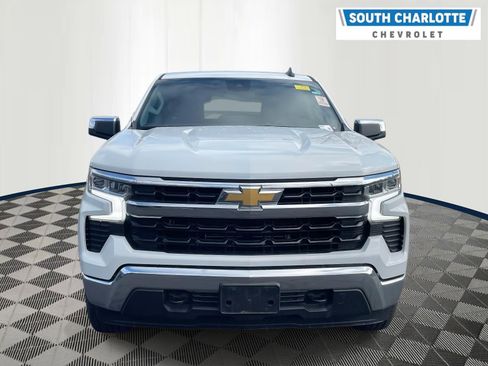 Used 2022 Chevrolet Silverado 1500 LT image 2