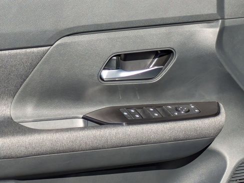 New 2026 Nissan Kicks SV w/ SV Premium Package image 8