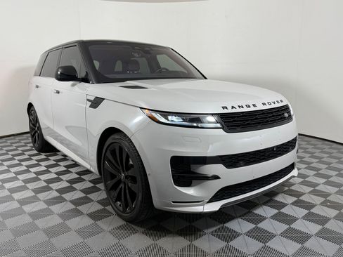 Used 2023 Land Rover Range Rover Sport SE Dynamic image 7