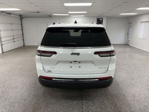 Used 2023 Jeep Grand Cherokee L Limited w/ Luxury Tech Group II image 7