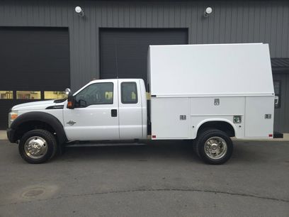 Used 2011 Ford F550 4x4 SuperCab Super Duty w/ Payload Upgrade Pkg