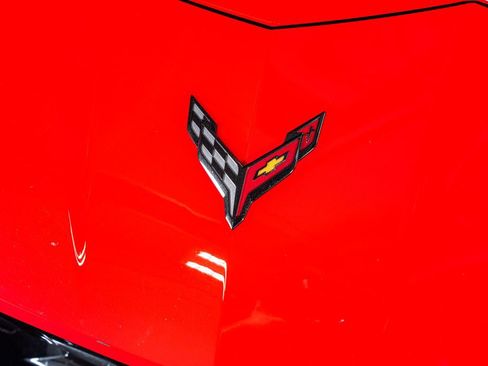 Used 2024 Chevrolet Corvette Stingray Coupe w/ Z51 Performance Package image 17