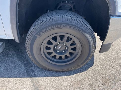Used 2018 GMC Sierra 1500 SLT AWD/4WD image 19