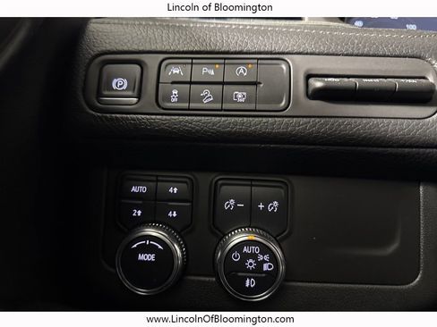 Used 2024 GMC Yukon XL Denali image 37