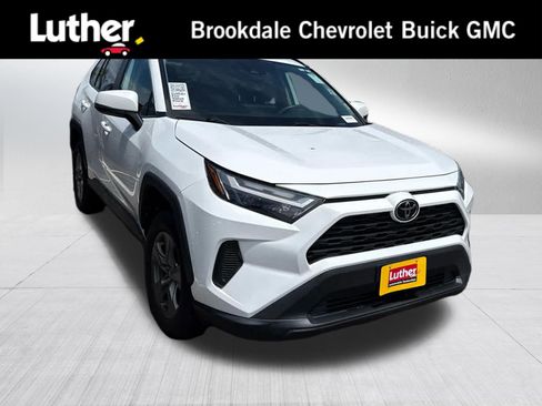 Used 2024 Toyota RAV4 XLE AWD/4WD image 1