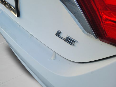Used 2015 Toyota Camry LE FWD image 30