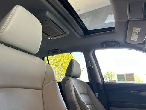 Used 2019 Honda Pilot Touring image 20