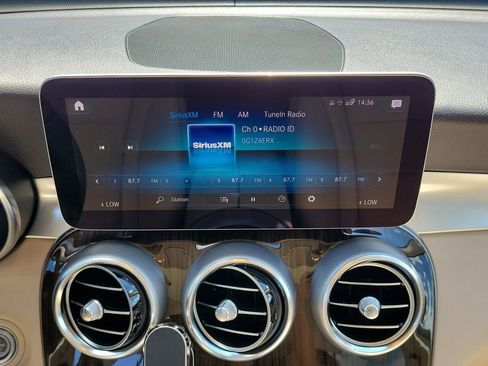 Certified 2022 Mercedes-Benz GLC 300 image 17