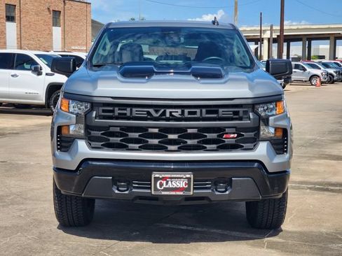 Used 2026 Chevrolet Silverado 1500 Custom Trail Boss w/ Turbomax Blackout Package AWD/4WD image 2