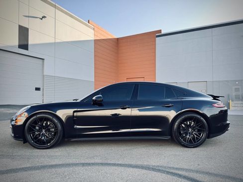 Used 2017 Porsche Panamera 4S image 5