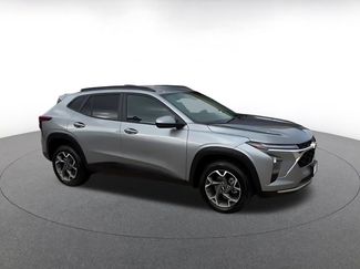 Used 2025 Chevrolet Trax LT video 2