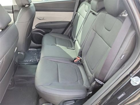 New 2025 Hyundai Tucson SE image 16