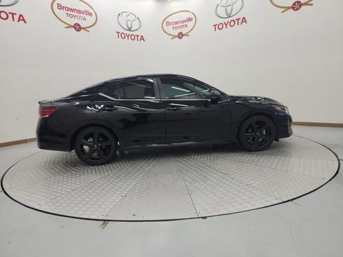 Used 2024 Nissan Sentra SR w/ SR Premium Package FWD image 3