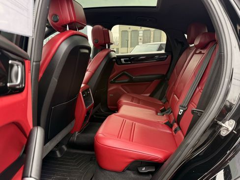 Used 2022 Porsche Cayenne Coupe image 47