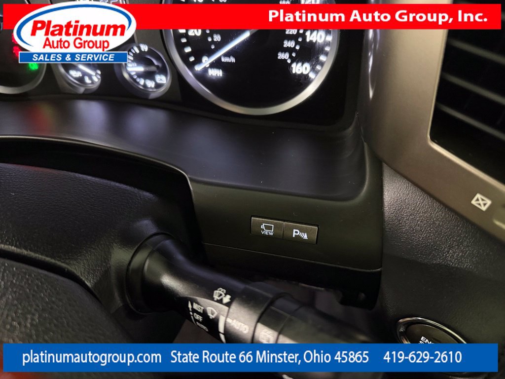 Used 2014 Lexus LX 570 4WD w/ Luxury Package image 42