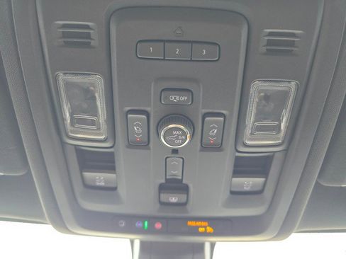 Used 2021 Chevrolet Tahoe High Country image 36