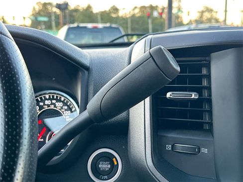 Used 2024 RAM 2500 Tradesman w/ Chrome Appearance Group image 22