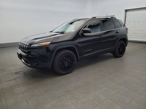 Used 2016 Jeep Cherokee Limited w/ Technology Group AWD/4WD image 2