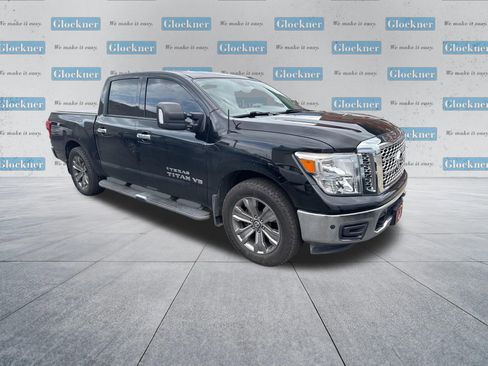 Used 2018 Nissan Titan SV w/ SV Convenience Package image 18