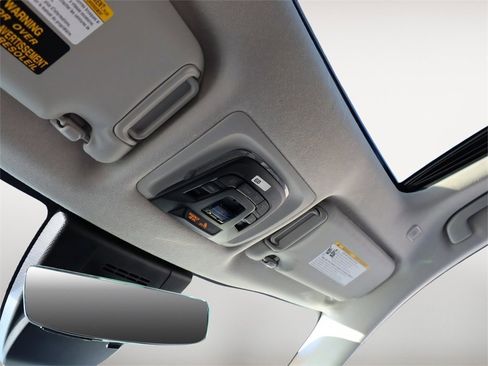 Certified 2026 Toyota Corolla Cross XLE image 25