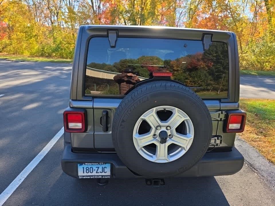 Used 2023 Jeep Wrangler Sport AWD/4WD image 5