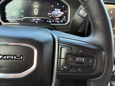 Used 2024 GMC Sierra 2500 Denali Ultimate image 12