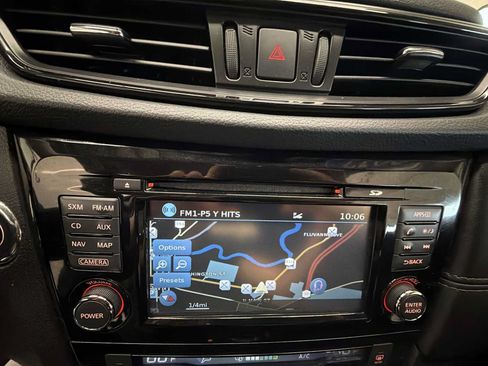 Used 2017 Nissan Rogue SL AWD/4WD image 19