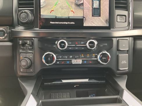 New 2025 Ford F250 Lariat w/ Lariat Ultimate Package image 31