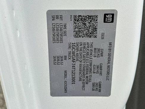 New 2026 Chevrolet Express 2500 w/ Driver Convenience Package RWD image 33
