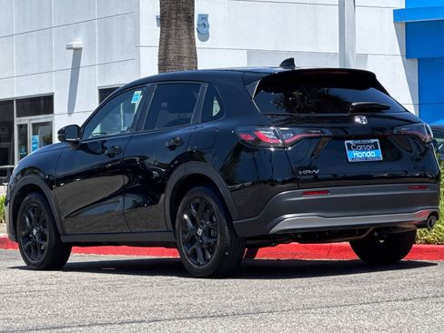 Certified 2025 Honda HR-V Sport image 3