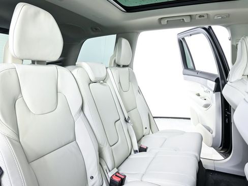 New 2026 Volvo XC90 B6 Ultra w/ Protection Package AWD/4WD image 23