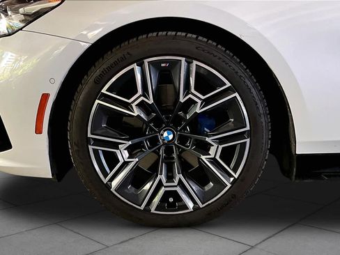 Used 2024 BMW 530i w/ Executive Package RWD image 10
