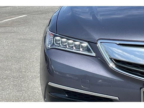 Certified 2017 Acura TLX FWD image 43