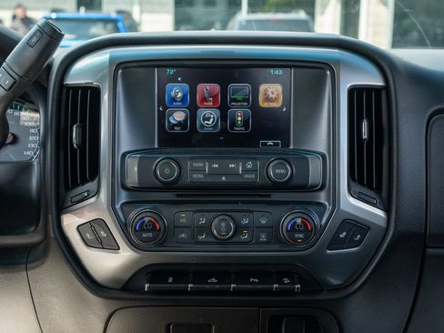 Used 2016 Chevrolet Silverado 2500 LT w/ Midnight Edition AWD/4WD image 23