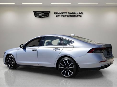 Used 2024 Honda Accord Touring image 3