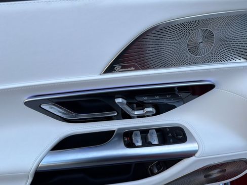 New 2026 Mercedes-Benz Maybach SL 680 image 11