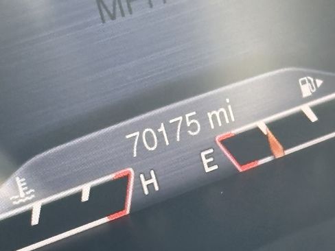 Used 2016 Jeep Cherokee Limited AWD/4WD image 14