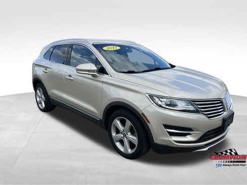 Used 2017 Lincoln MKC Premiere FWD image 8