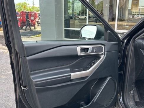 Used 2023 Ford Explorer XLT w/ Equipment Group 202A AWD/4WD image 14