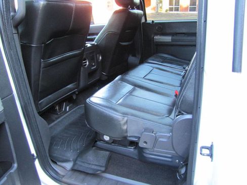 Used 2015 Ford F250 Lariat w/ Lariat Ultimate Package image 18