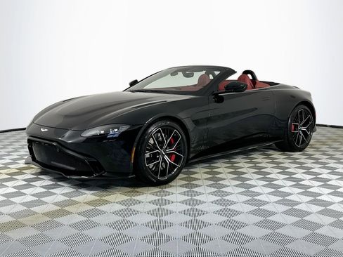 Used 2022 Aston Martin V8 Vantage Roadster image 13