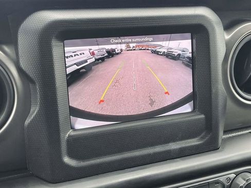 Used 2021 Jeep Wrangler Unlimited Sport image 29