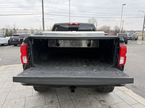 Used 2017 Chevrolet Silverado 1500 LTZ image 37