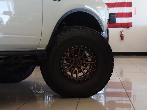 Used 2025 Ford Bronco Outer Banks AWD/4WD image 59
