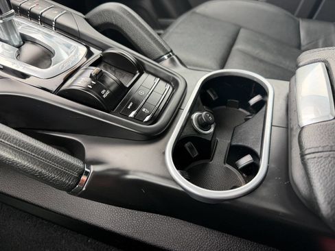 Used 2015 Porsche Cayenne S image 55