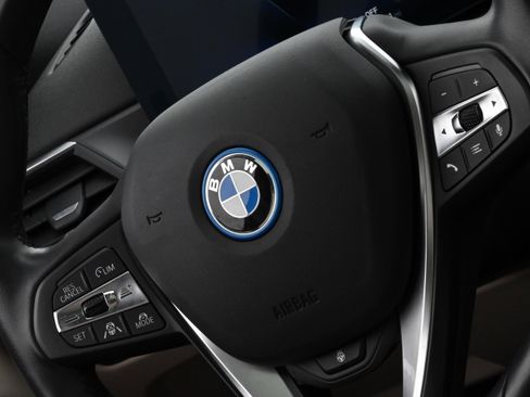 Used 2023 BMW i4 eDrive40 RWD image 24