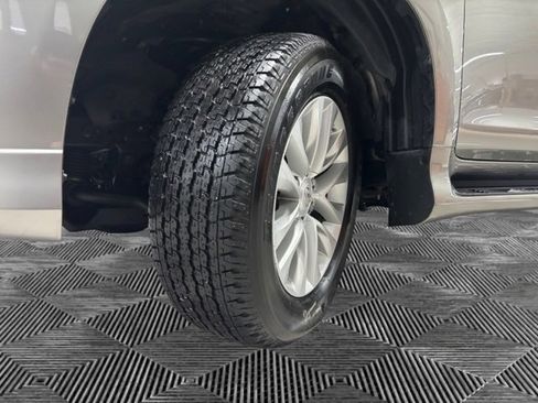 Used 2023 Lexus GX 460 Premium image 30